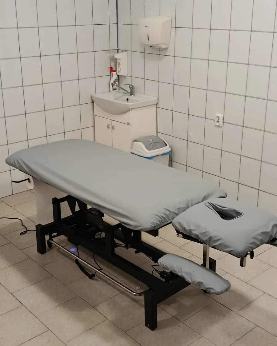Stół terapeutyczny w gabinecie